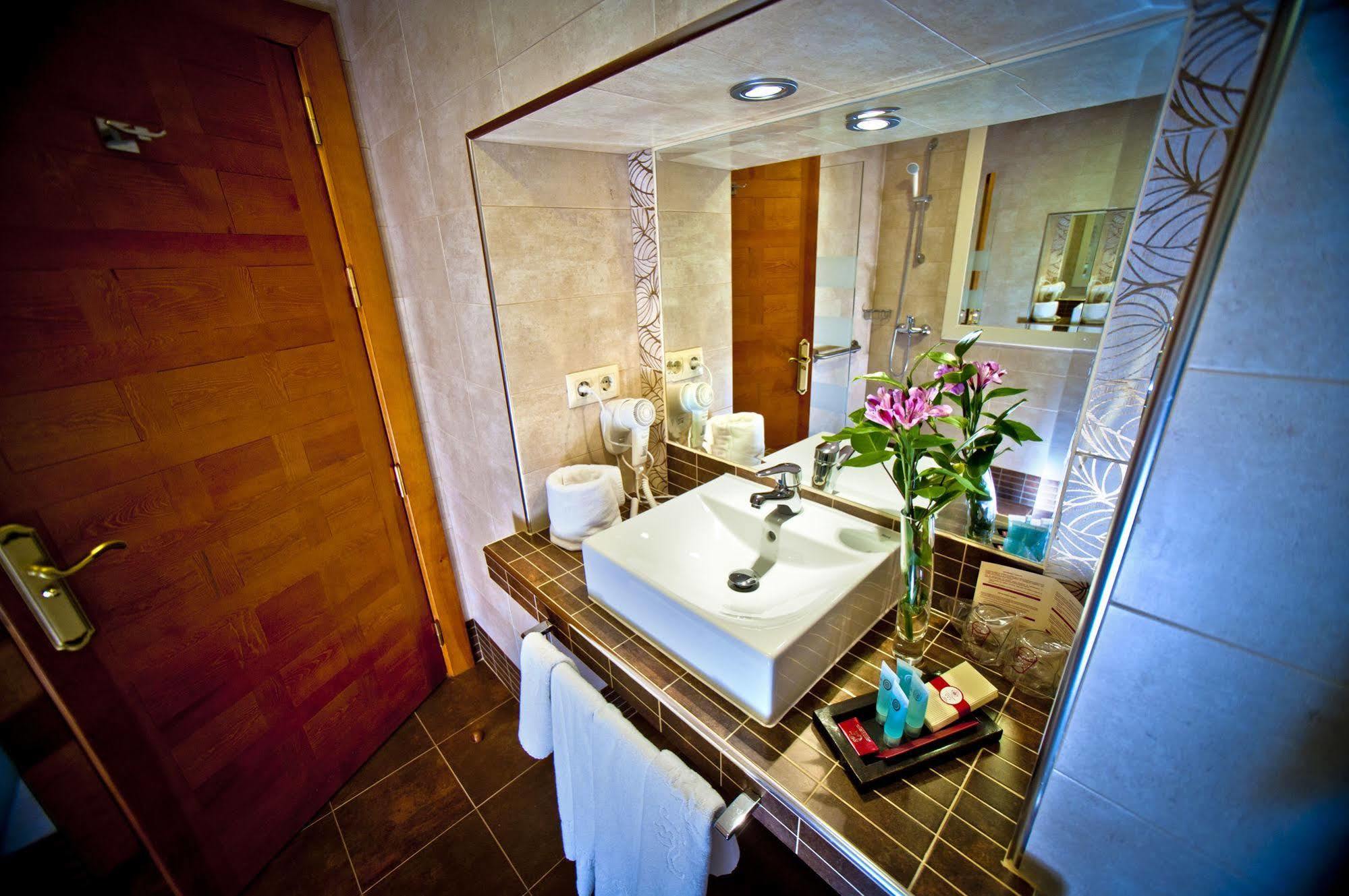 Hotel Condes De Castilla Segovia Luaran gambar
