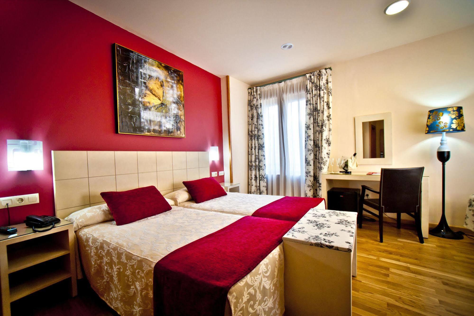 Hotel Condes De Castilla Segovia Luaran gambar