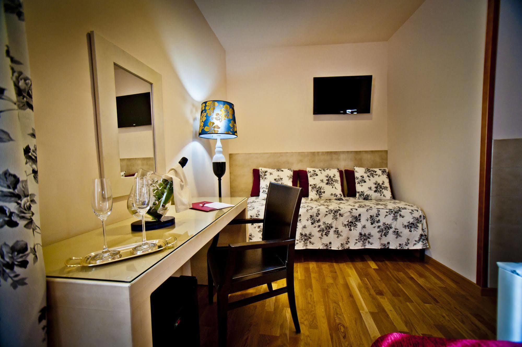 Hotel Condes De Castilla Segovia Luaran gambar