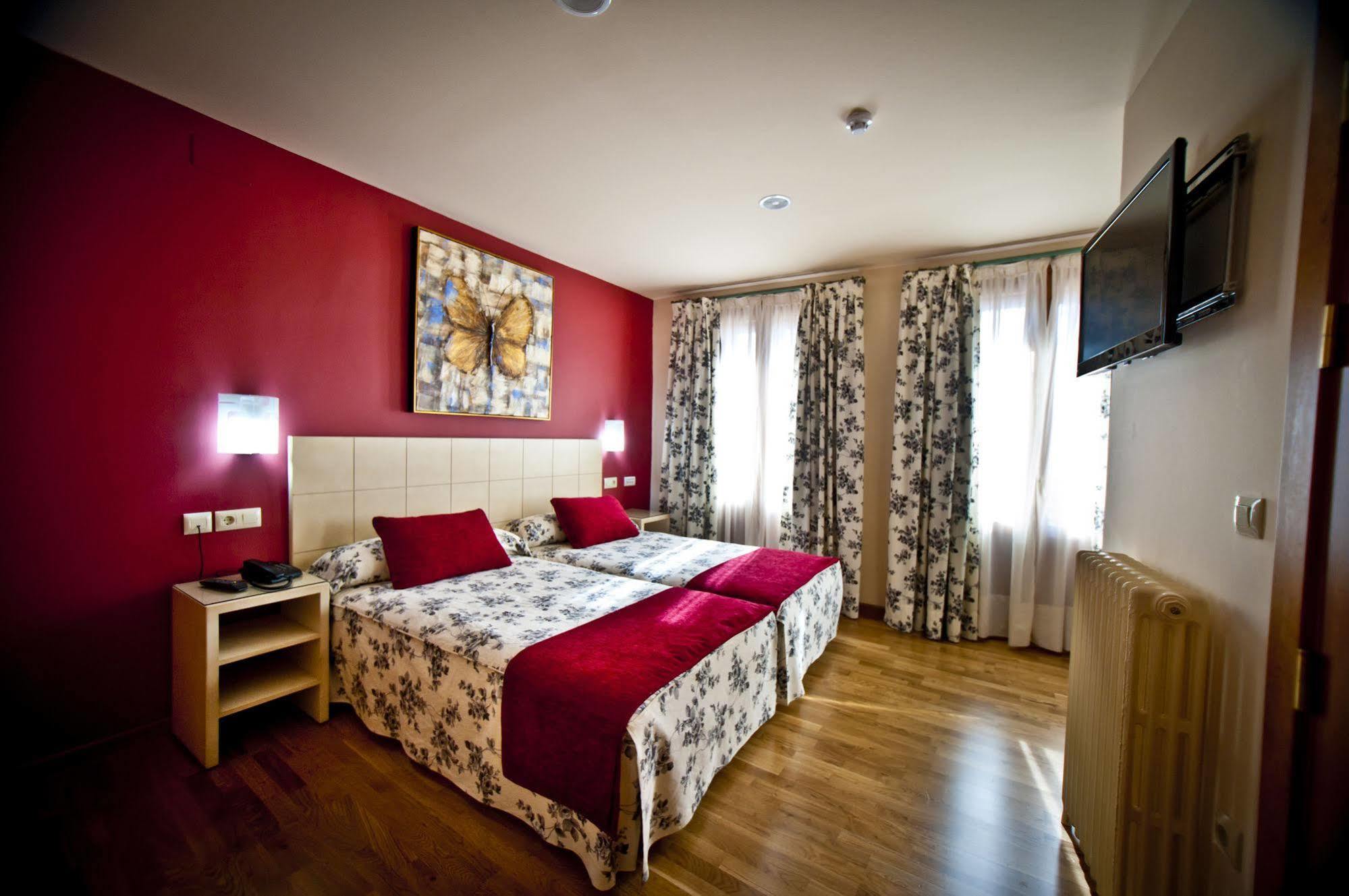 Hotel Condes De Castilla Segovia Luaran gambar