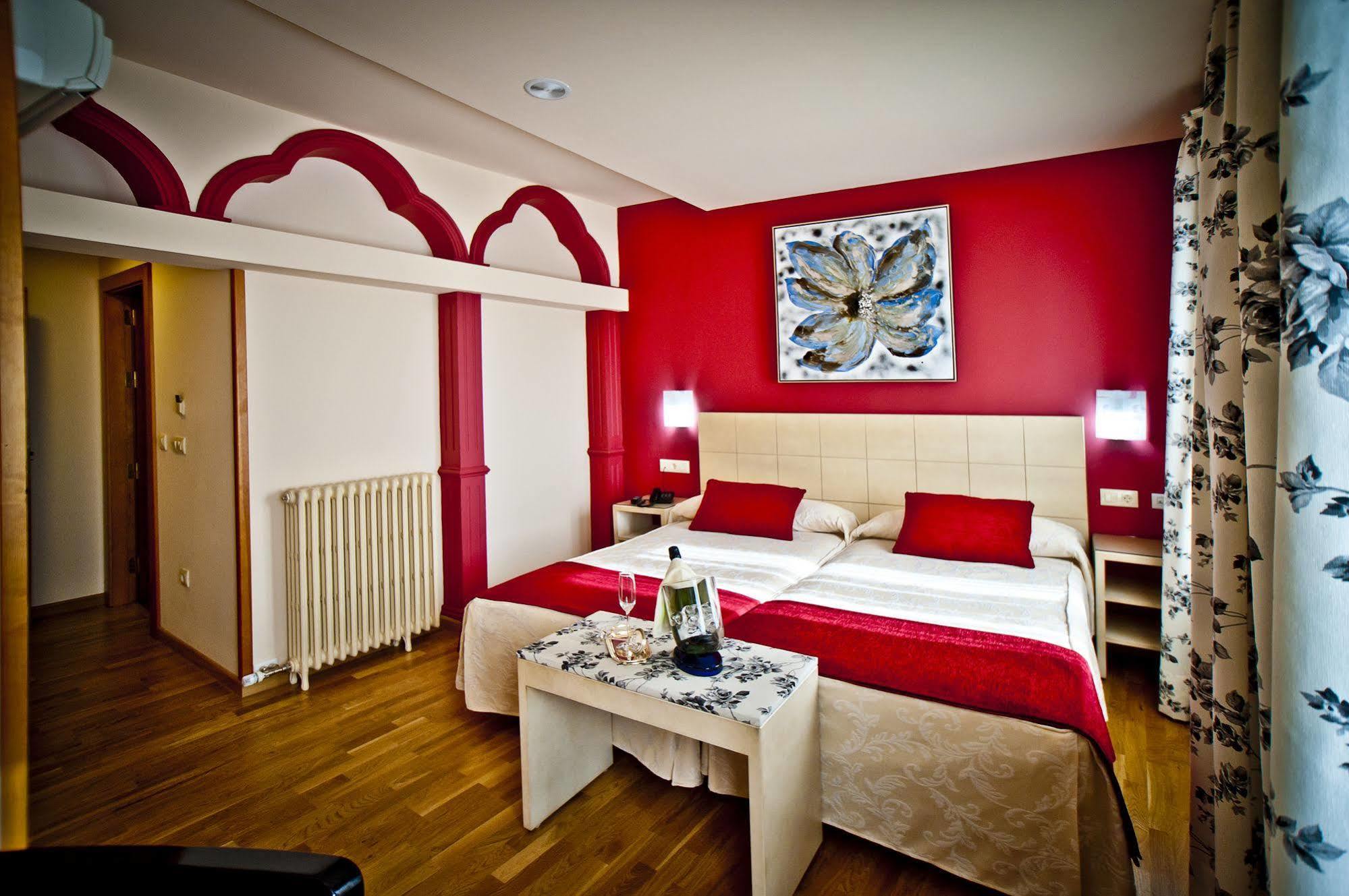 Hotel Condes De Castilla Segovia Luaran gambar