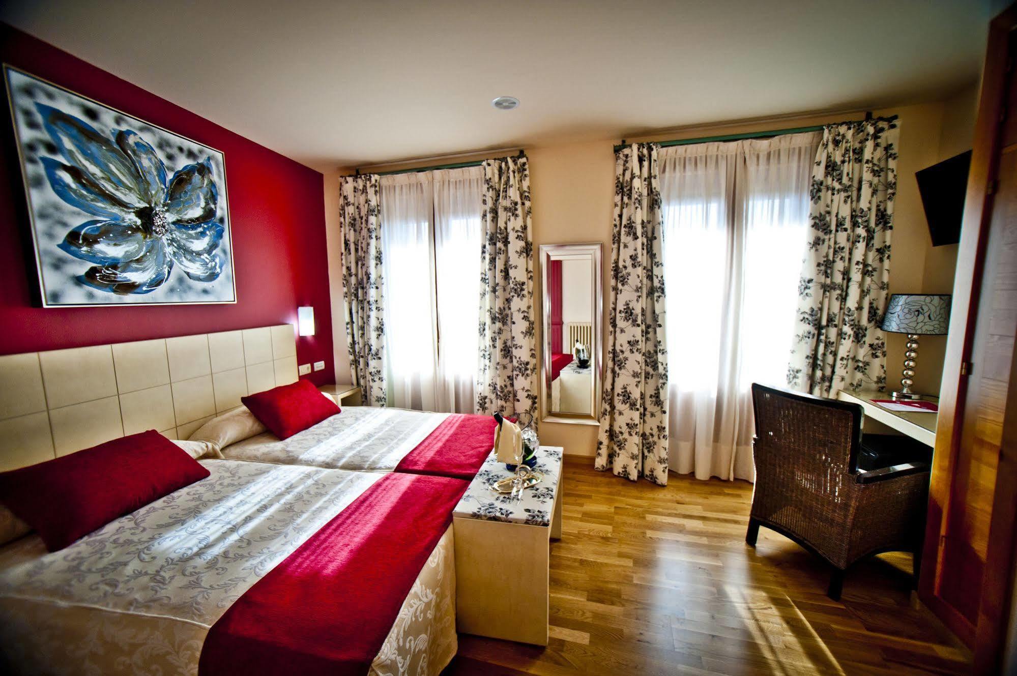 Hotel Condes De Castilla Segovia Luaran gambar
