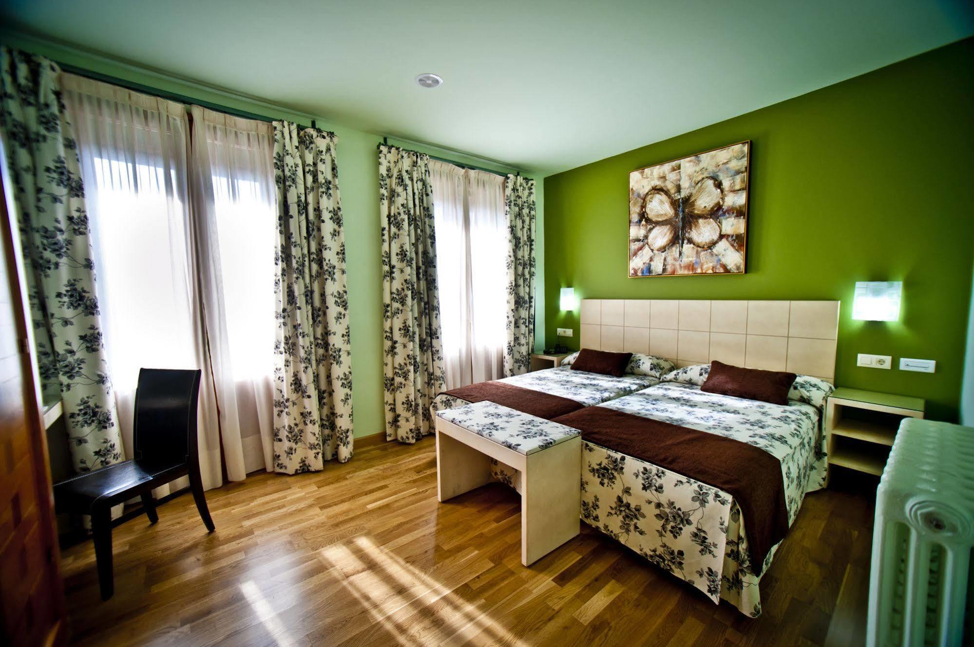 Hotel Condes De Castilla Segovia Luaran gambar